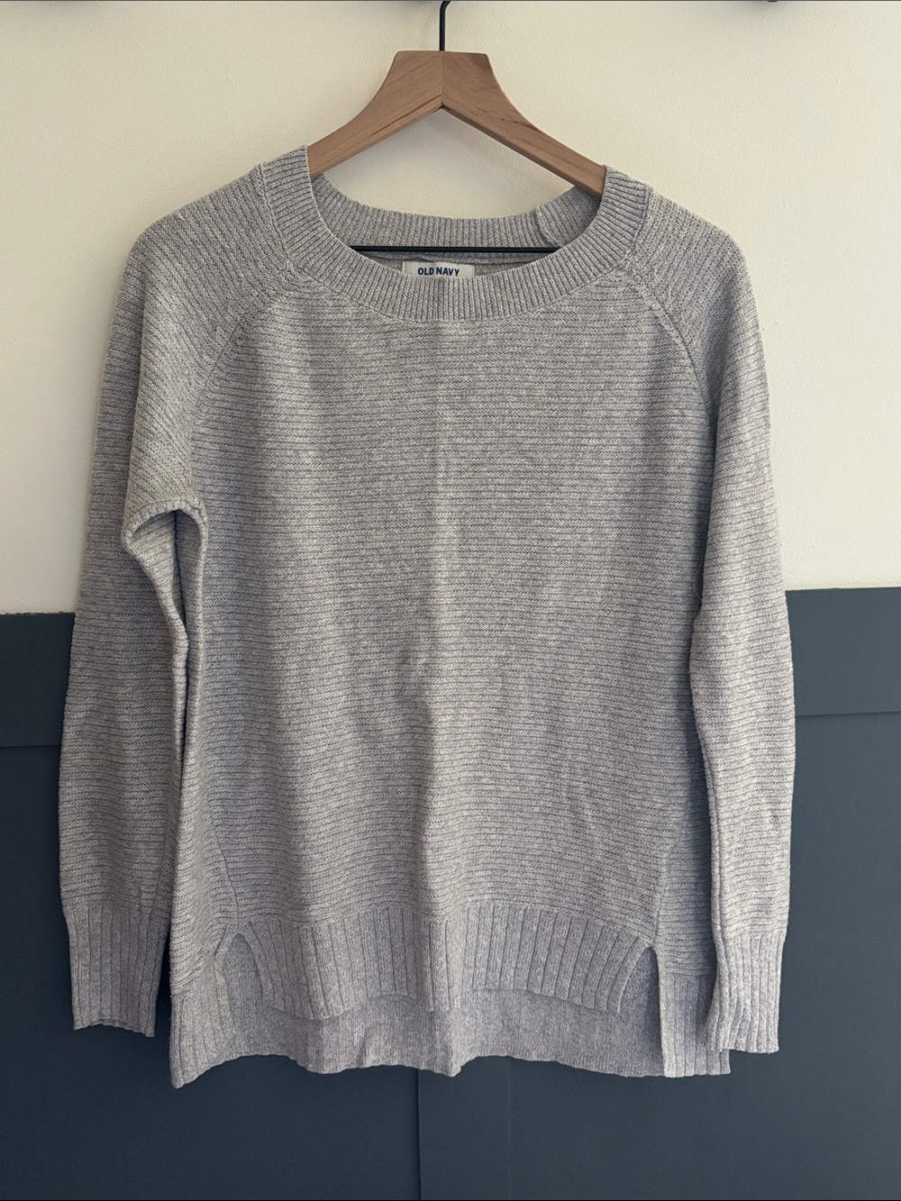 Old Navy Women’s Heather Gray Crewneck Sweater